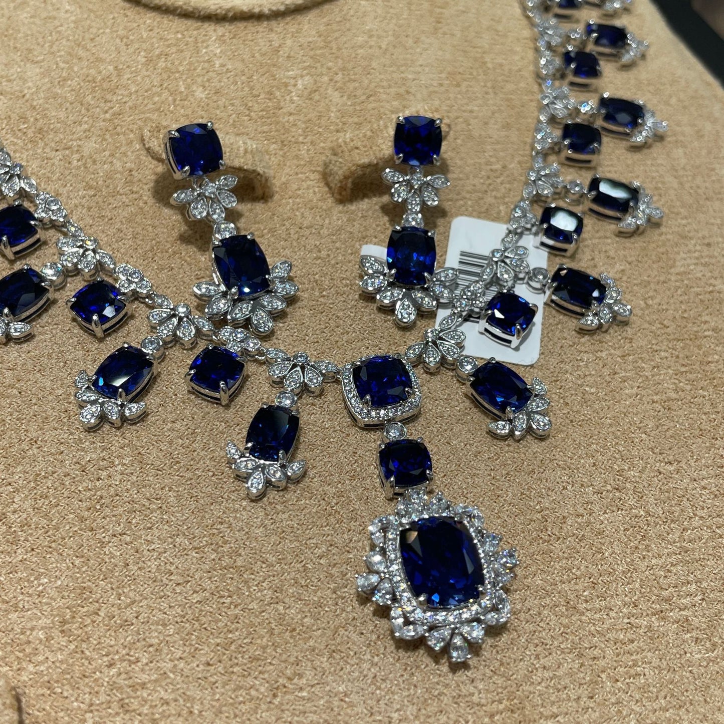 New temperament 5.5 carat sapphire pillow jewelry set S925 silver advanced ring