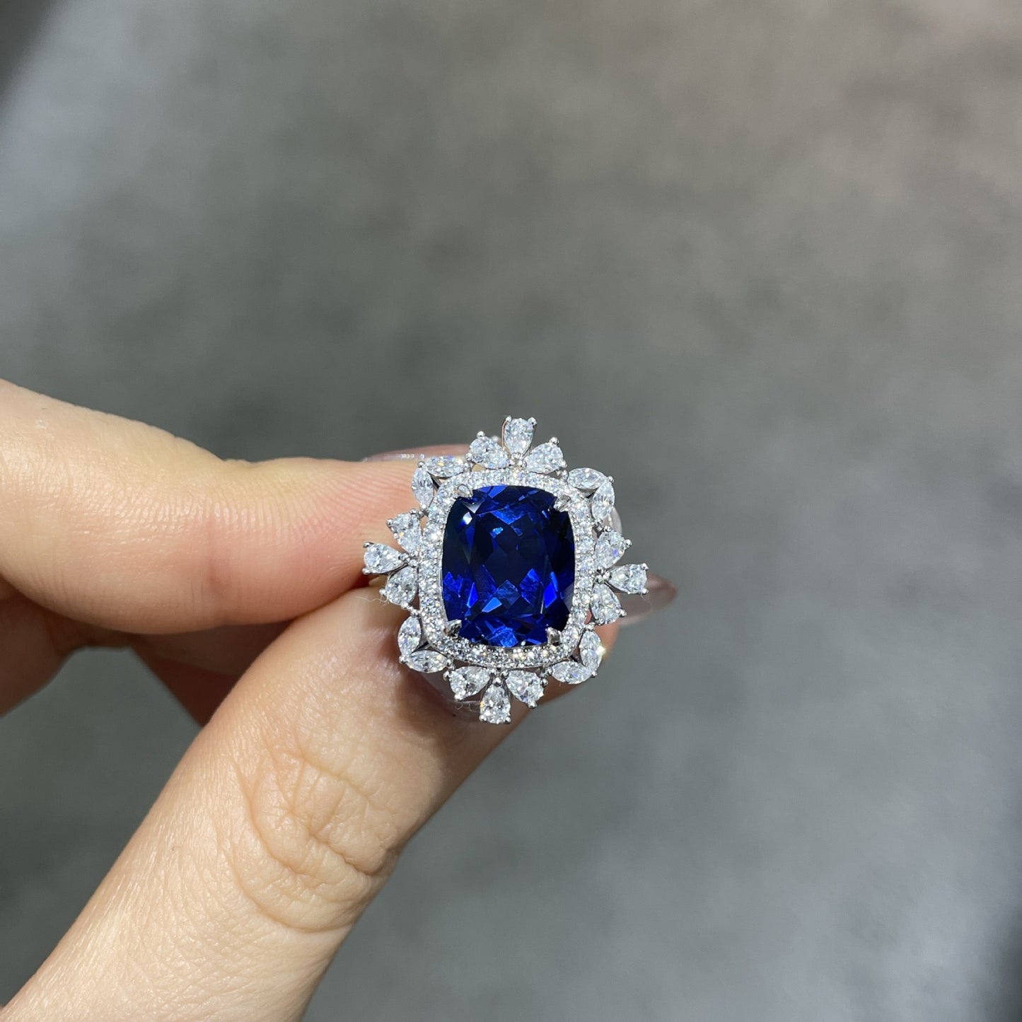 New temperament 5.5 carat sapphire pillow jewelry set S925 silver advanced ring