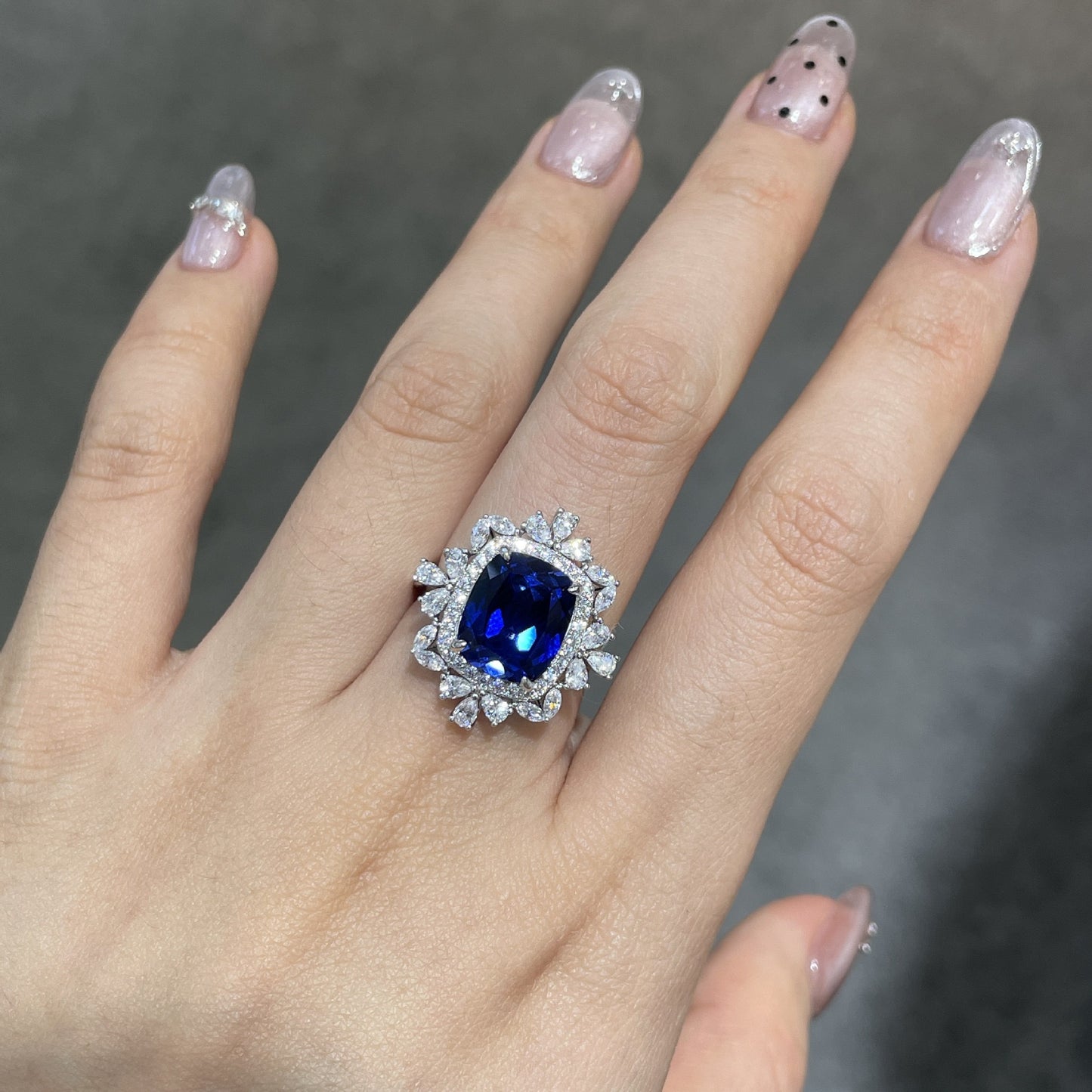 New temperament 5.5 carat sapphire pillow jewelry set S925 silver advanced ring