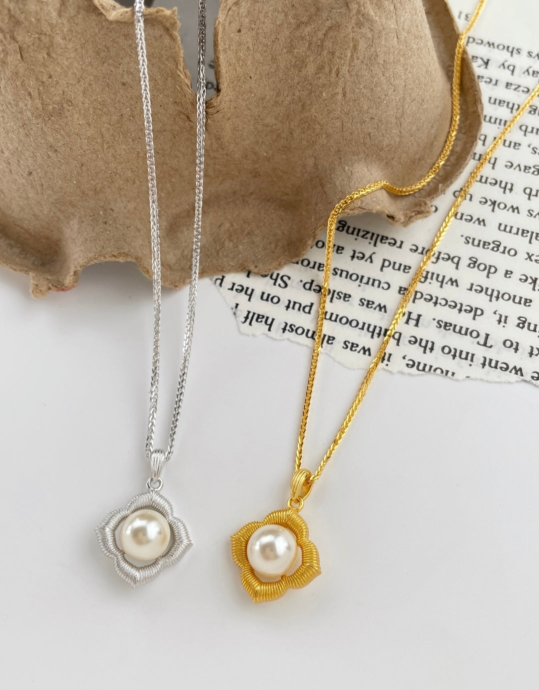 Pearl pendants, gold-plated necklaces, natural freshwater pearls, Valentine's Day gifts.