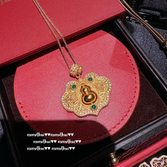 Ancient French golden chisel carved window compass necklace New Chinese style diamond zircon ring with 18K gold-plated filigree.