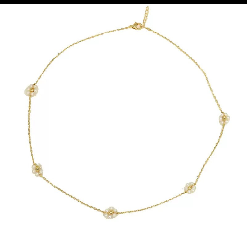 Freshwater Pearl Necklace with the same high-grade Joker Sweater Chain Simple and Elegant Small Fragrant Flower Necklace