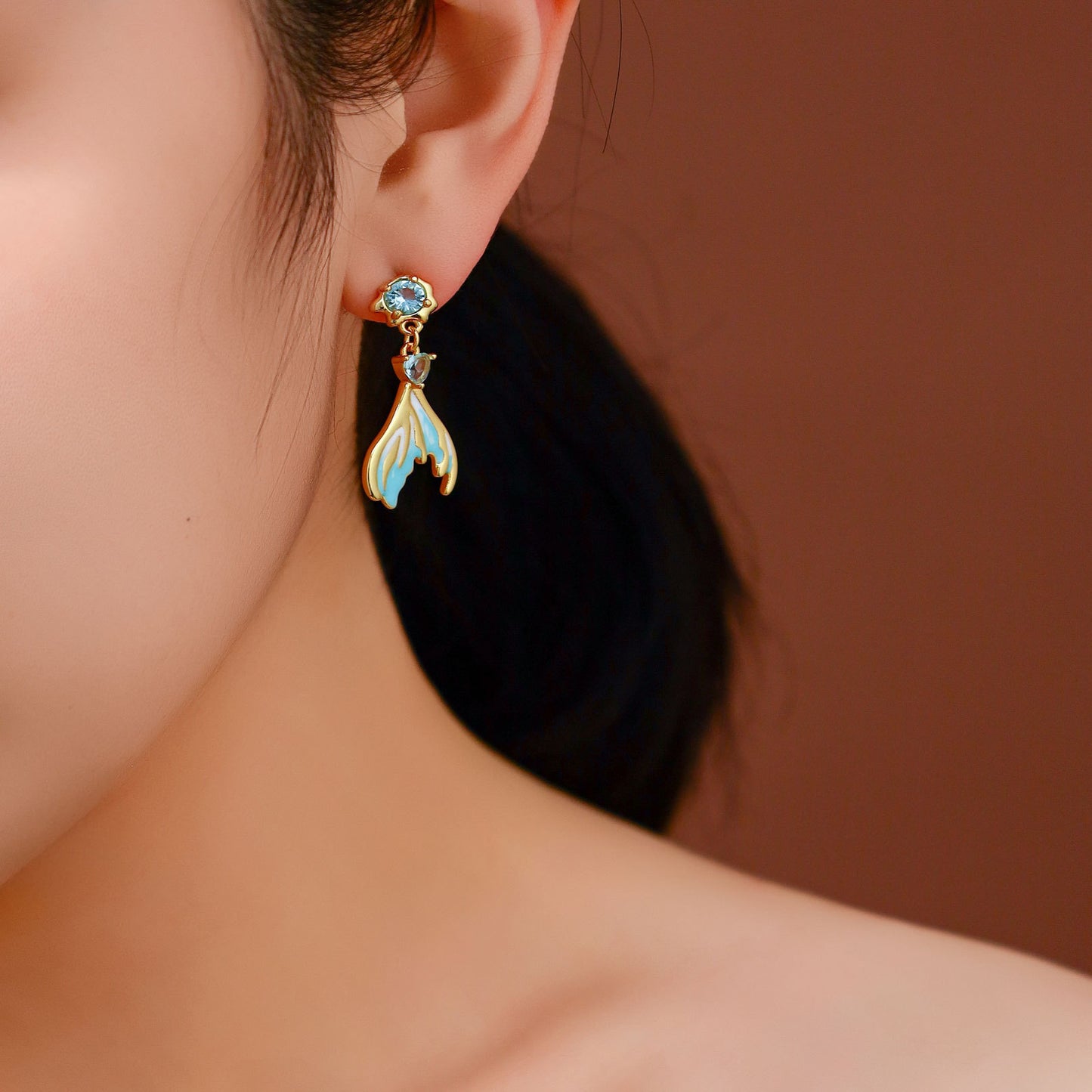 Ocean-style super-shiny rhinestone fishtail earrings