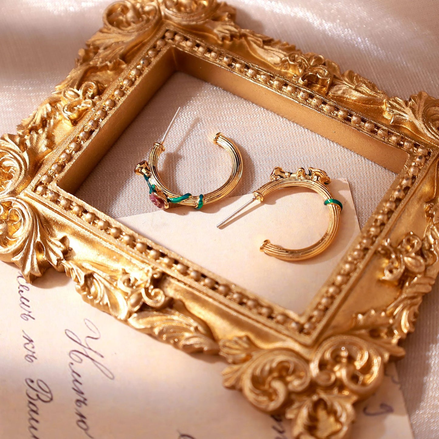 New enamel earrings with rose relief shape, personalized retro earrings, light luxury style, French high-end earrings