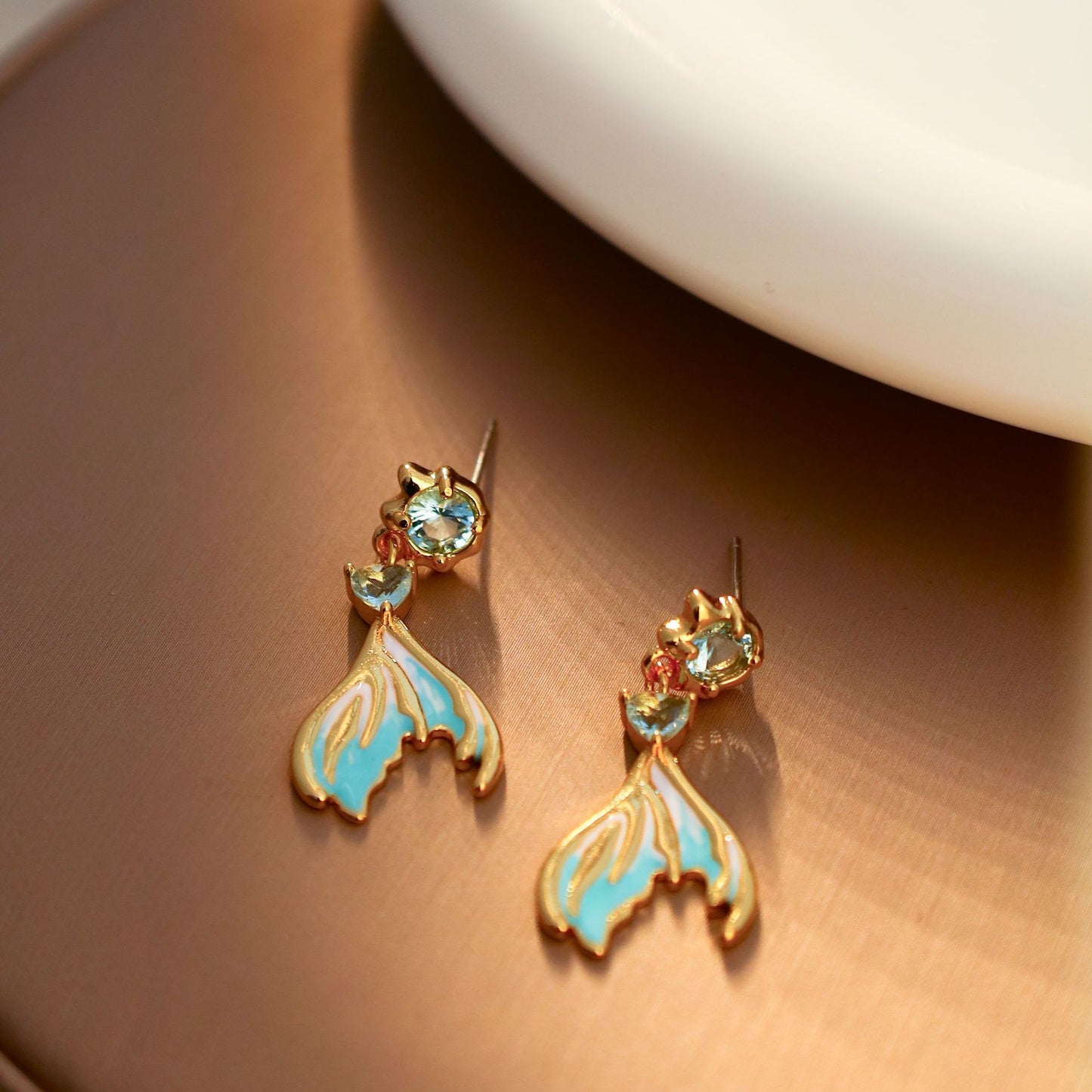 Ocean-style super-shiny rhinestone fishtail earrings