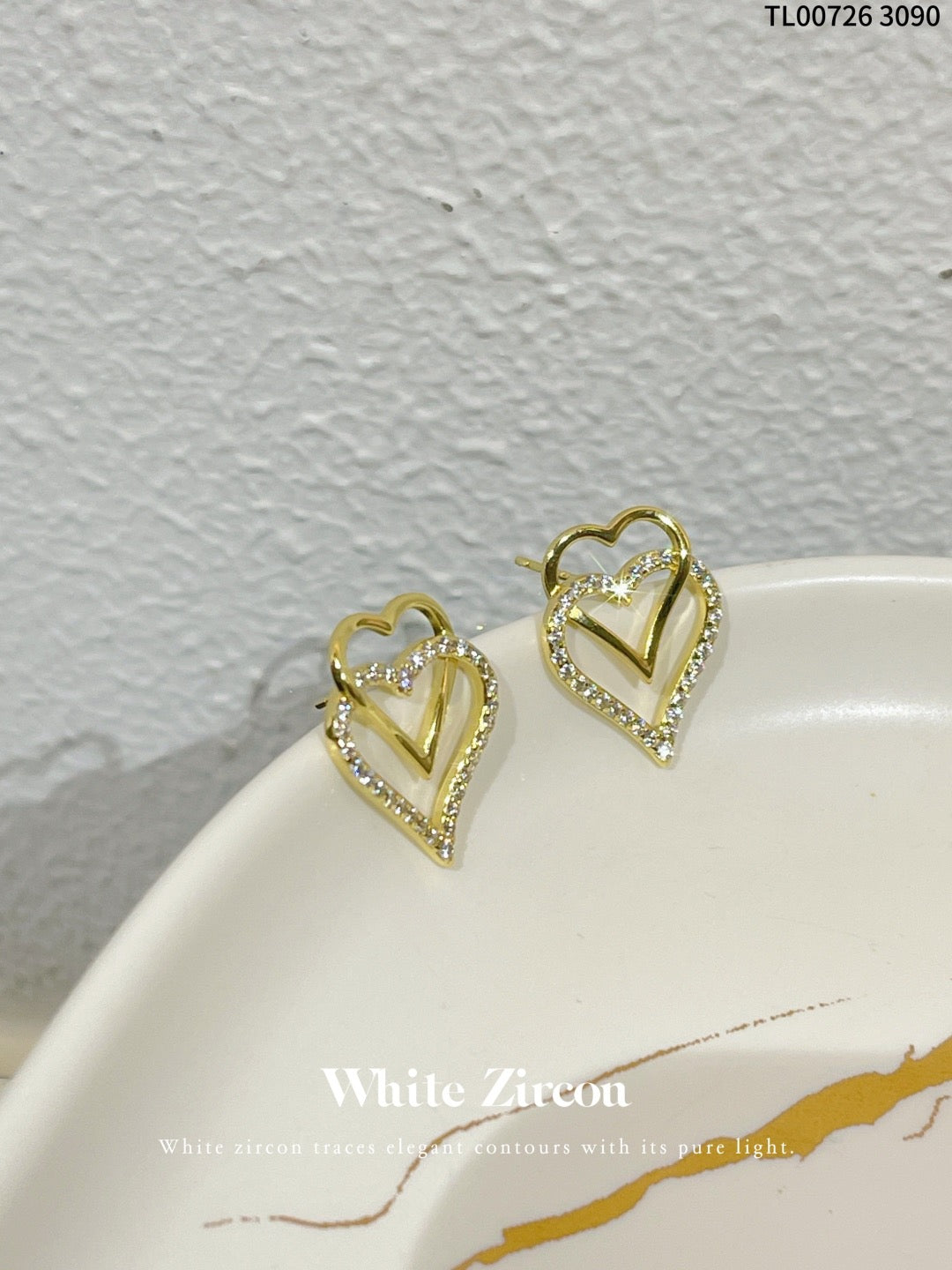 Set series necklace earrings zircon and 18k gold plated.