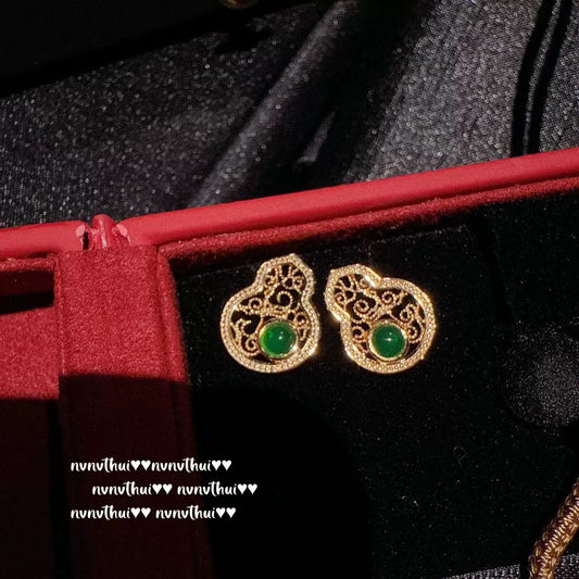 Ancient French golden chisel carved window compass necklace New Chinese style diamond zircon ring with 18K gold-plated filigree.