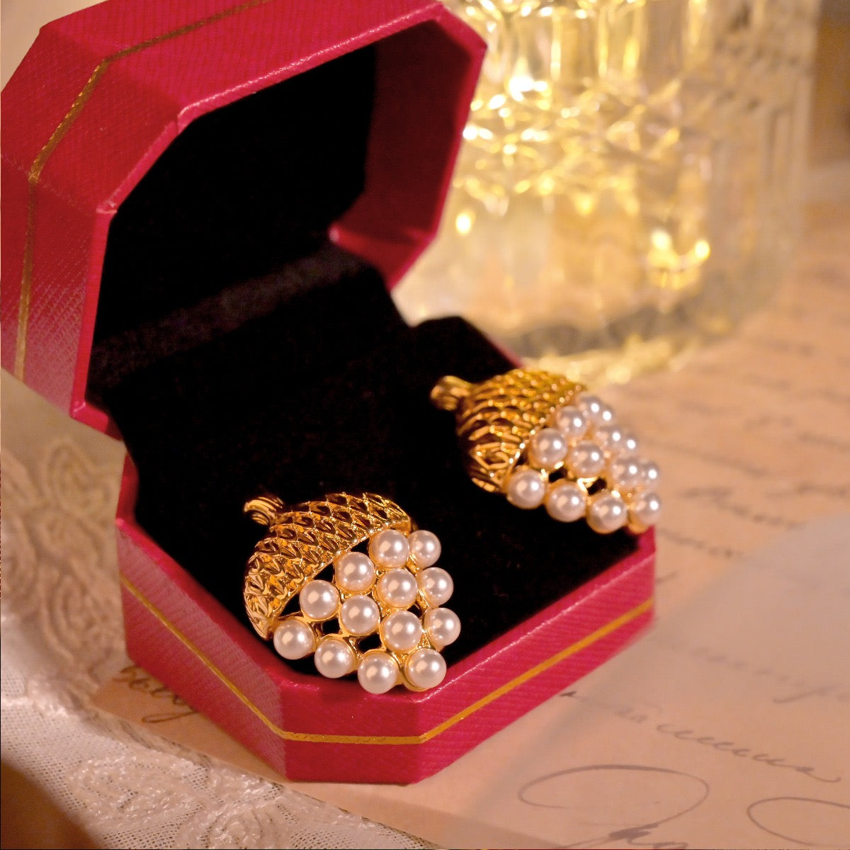 Small fragrant pinecone pearl earrings female medieval vintage temperament high sense earrings 925 silver needle earrings