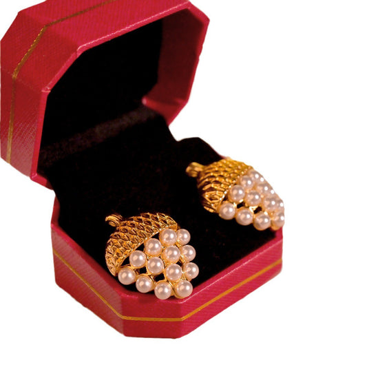 Small fragrant pinecone pearl earrings female medieval vintage temperament high sense earrings 925 silver needle earrings