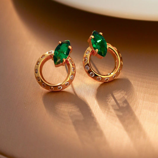 Vintage small fragrance green earrings French medieval palace style exaggerated high sense earrings