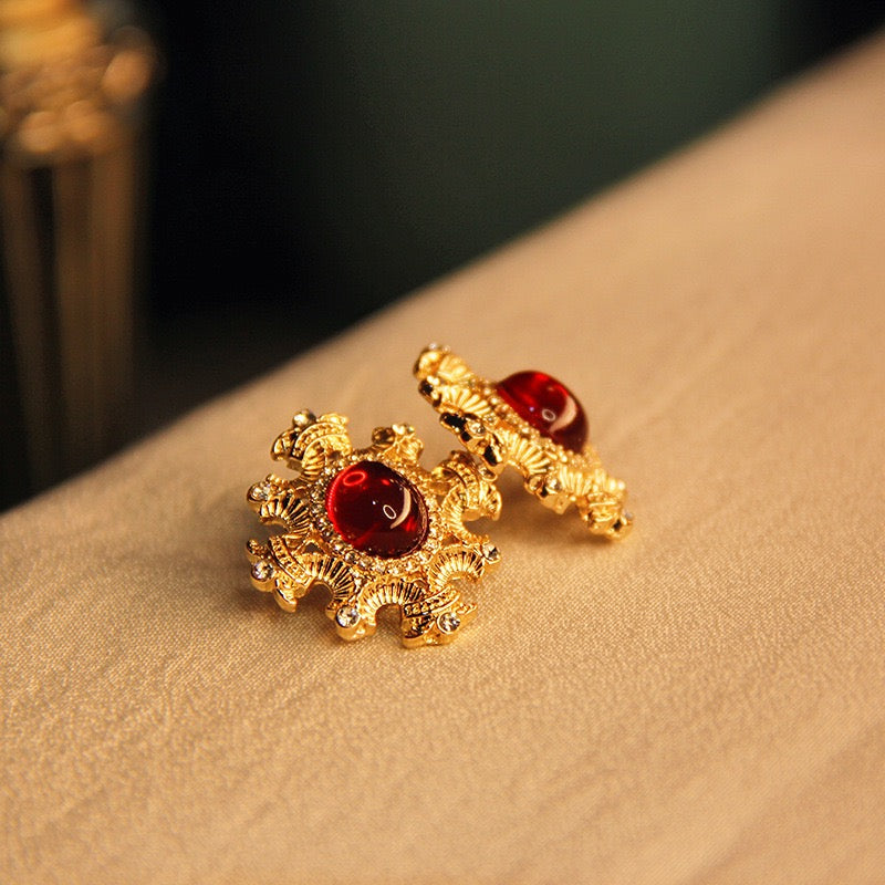 Retro palace luxury red resin earrings foreign trade plated with real gold Vintage flowers ruby earrings