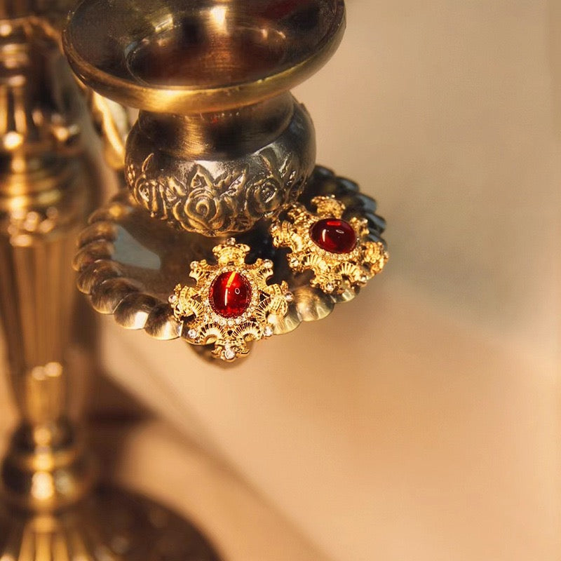 Retro palace luxury red resin earrings foreign trade plated with real gold Vintage flowers ruby earrings