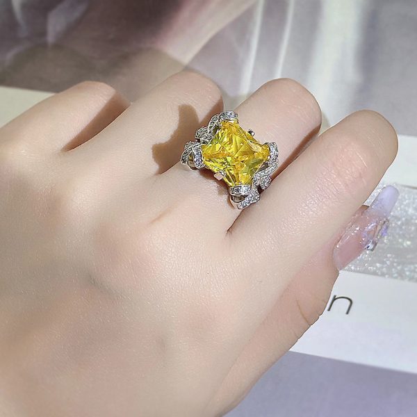 18k White Gold Plated Ring with Yellow Crystal - Image 2