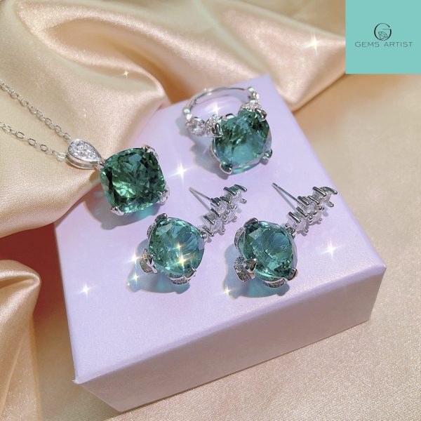 Natural Green Gems Jewelry Set 3 (earrings  rings necklace)