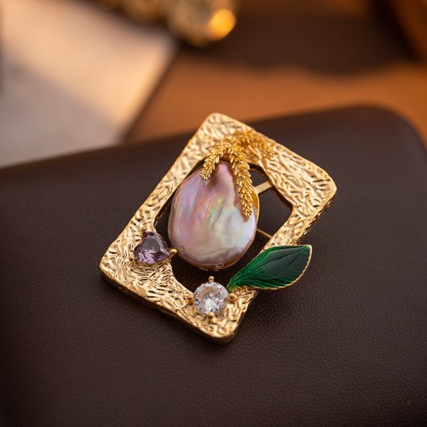 vintage baroque brooch -garden brooch